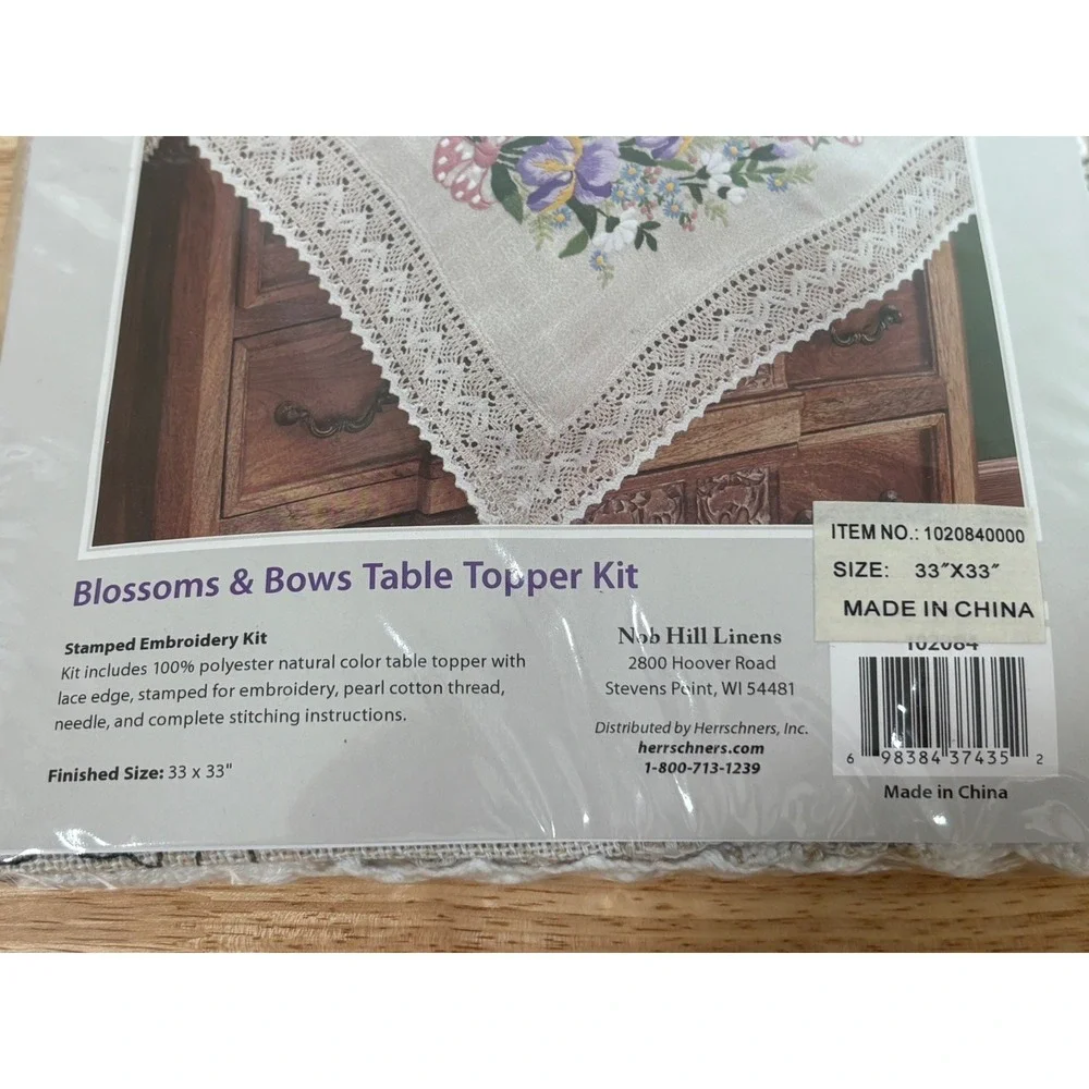 NEW NOB HILL LINENS EMBROIDERY Table Topper 33